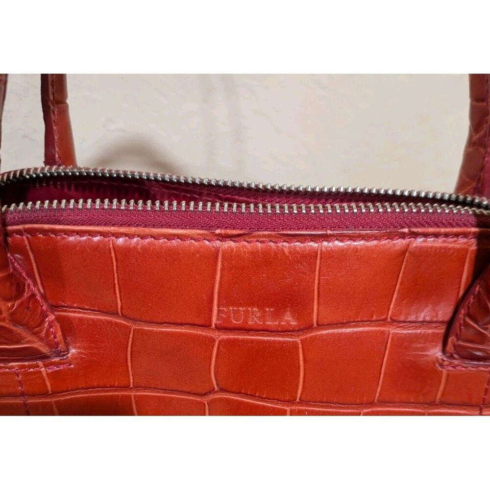 Furla Made In Italy Red Leather Alligator Handbag - Picture 4 of 10